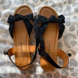 Pierre Dumas Black and Tan Bow Sandals
